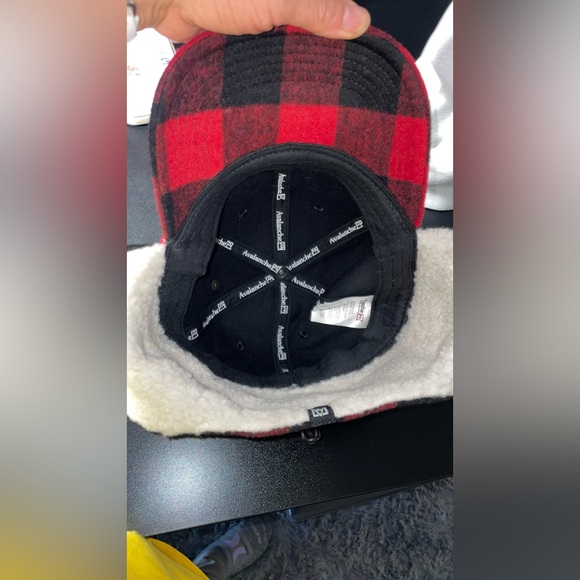 NWT AVALANCHE CAP PLAID Sherpa Lined Trapper  Hat Double STRECH SIZE S/M - Picture 14 of 14